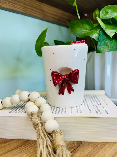 ماگ دارای لبی آسان نوش سرامیکی طرح پاپیون